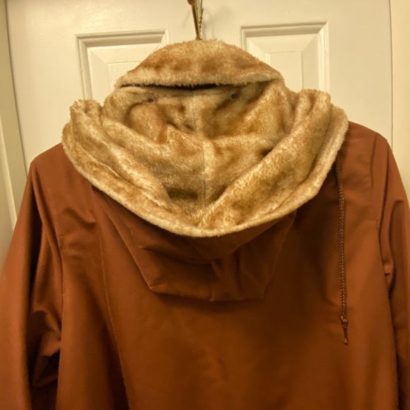 EUC Vintage London Fog Fur Lined hooded Coat - Picture 8 of 11